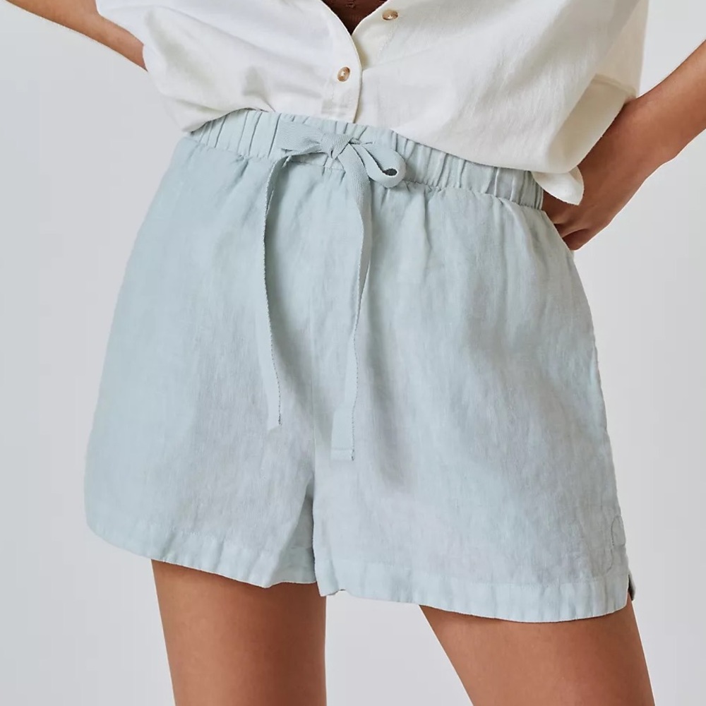 Anthropologie Cloth and Stone Soft Dophin Shorts - NWT - Size Small